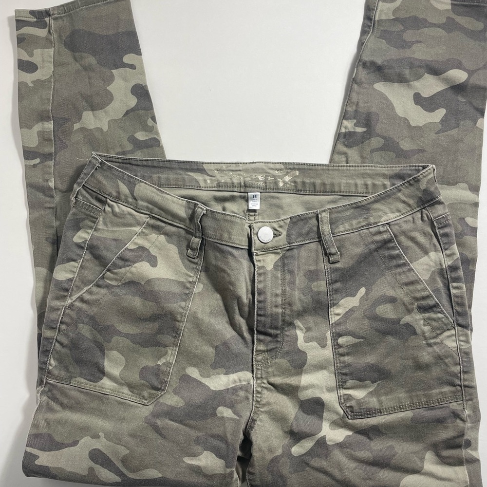 Seven 7 Utility Camouflage Cargo Pants
